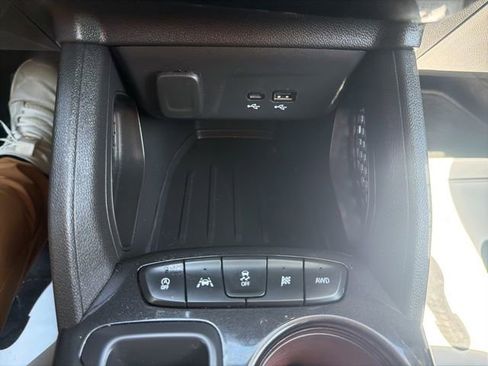 Used 2025 Chevrolet TrailBlazer LT AWD/4WD image 28