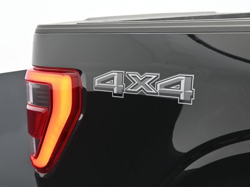 Used 2022 Ford F150 Lariat w/ Equipment Group 502A High image 46