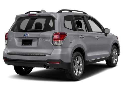 Used 2018 Subaru Forester 2.5i Touring AWD/4WD image 3