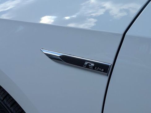 Used 2017 Volkswagen Passat 1.8T R-Line image 15