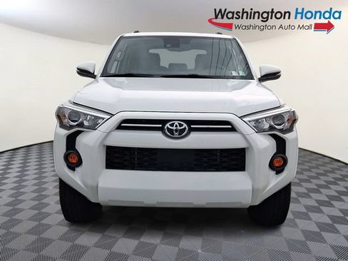 Used 2021 Toyota 4Runner SR5 Premium w/ Moonroof Package AWD/4WD image 2