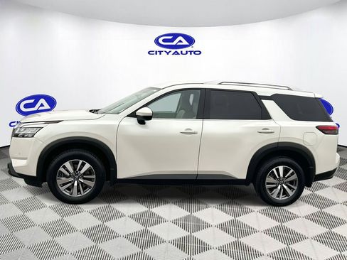 Used 2023 Nissan Pathfinder SL image 7