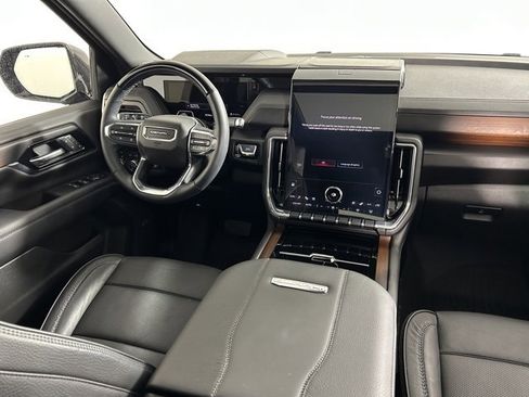 Used 2025 GMC Yukon XL Denali image 14