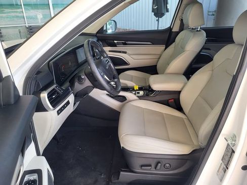 Certified 2024 Kia Telluride S w/ S Sunroof Package FWD image 10