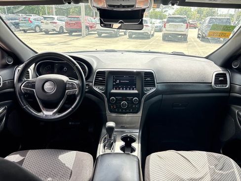 Used 2018 Jeep Grand Cherokee Laredo RWD image 7