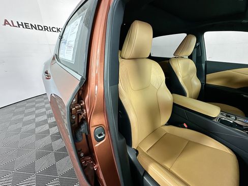 Used 2024 Lexus RX 350 Premium w/ Convenience Package image 28