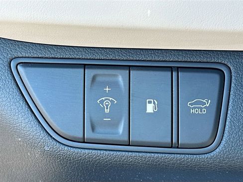 Used 2023 Genesis G70 3.3T w/ Sport Prestige Package image 10