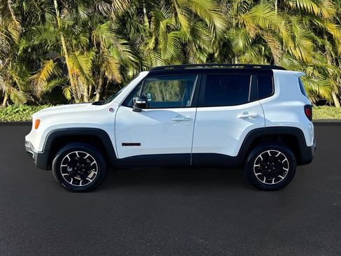 Used 2023 Jeep Renegade Trailhawk w/ Trailhawk Elite Group AWD/4WD image 9