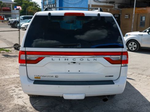 Used 2015 Lincoln Navigator L 2WD image 6