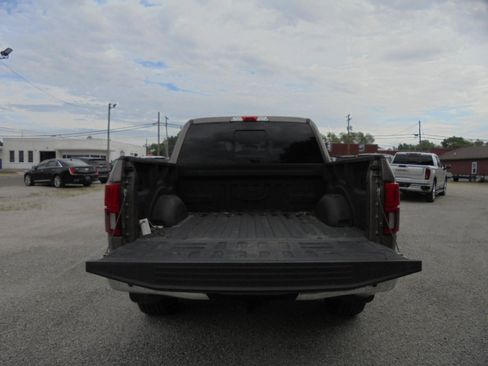 Used 2019 Ford F150 Lariat image 6