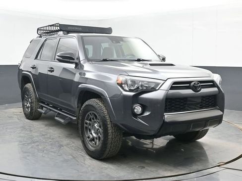 Used 2020 Toyota 4Runner Venture w/ Moonroof Package image 2