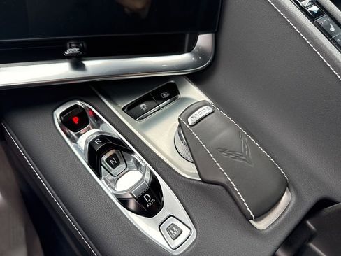 Used 2022 Chevrolet Corvette Stingray Preferred Conv w/ Z51 Performance Package RWD image 31