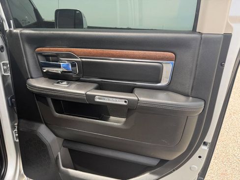 Used 2018 RAM 3500 Laramie w/ Snow Chief Group AWD/4WD image 31