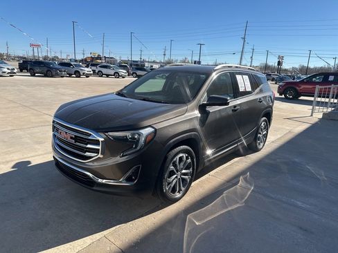 Used 2020 GMC Terrain SLT image 29