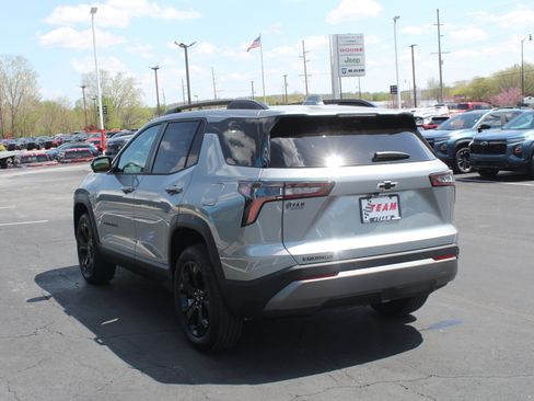 New 2026 Chevrolet Equinox LT w/ Midnight Edition FWD image 5