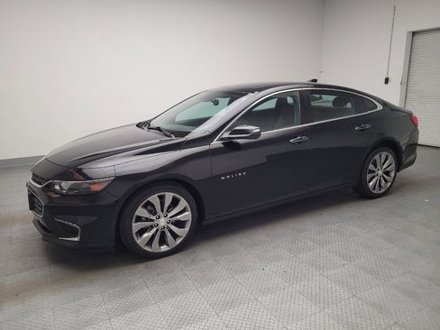 Used 2018 Chevrolet Malibu Premier w/ Premier Sun and Wheel Package FWD image 2