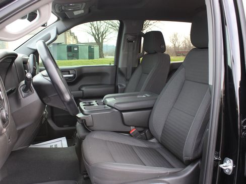 Used 2025 Chevrolet Silverado 1500 Custom Trail Boss w/ Dark Appearance Package AWD/4WD image 20
