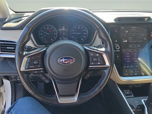Used 2021 Subaru Outback Limited image 11