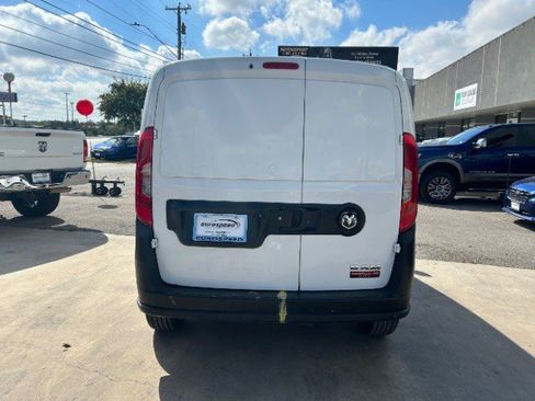 Used 2021 RAM ProMaster City Tradesman image 8