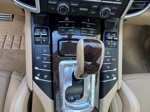 Used 2013 Porsche Cayenne S AWD/4WD image 25