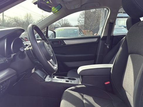 Used 2019 Subaru Outback 2.5i image 12