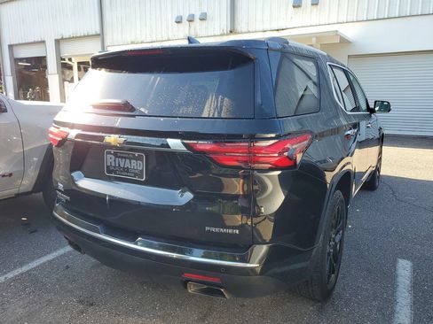Used 2022 Chevrolet Traverse Premier FWD image 4