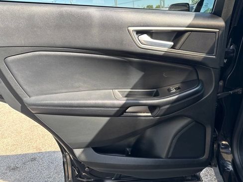 Used 2022 Ford Edge SEL AWD/4WD image 17