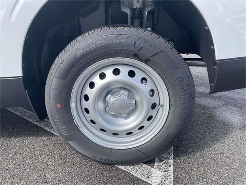 New 2025 Ford Maverick XL image 4