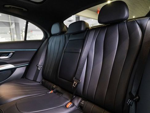 New 2026 Mercedes-Benz E 350 4MATIC Sedan image 30