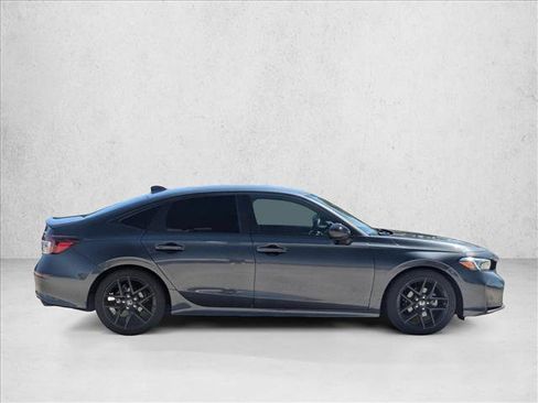 Used 2025 Honda Civic Sport image 4