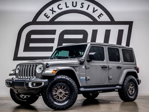 Used 2021 Jeep Wrangler Unlimited Sahara w/ Cold Weather Group AWD/4WD image 1