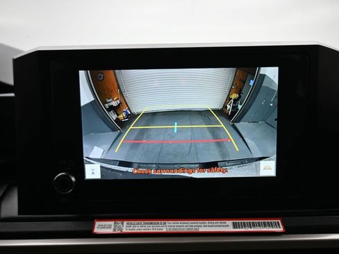 Used 2025 Toyota Tacoma SR image 18