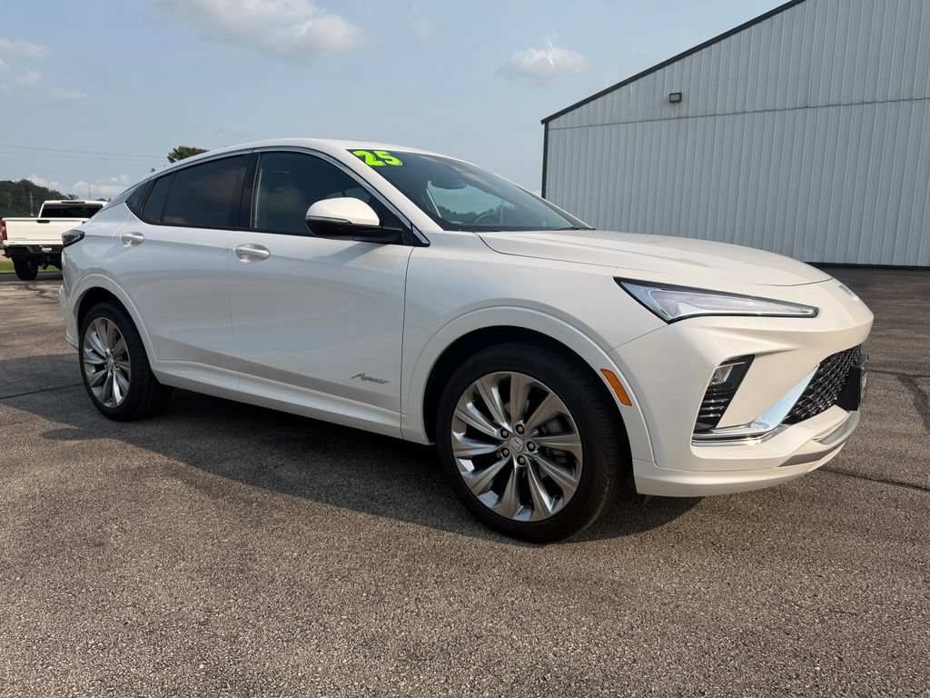 Used 2025 Buick Envista Avenir FWD image 3