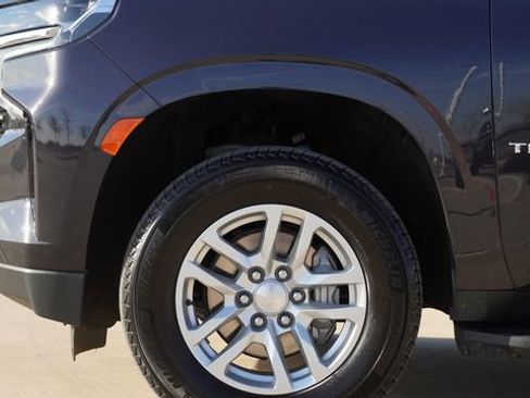 Used 2024 Chevrolet Tahoe LT image 5