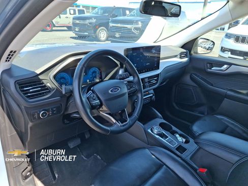 Used 2024 Ford Escape Platinum AWD/4WD image 18