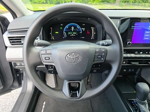 Used 2026 Toyota Camry LE FWD image 28