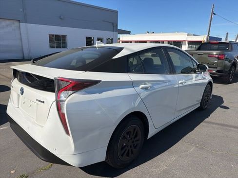 Used 2018 Toyota Prius Two w/ Prius Two Safety Plus Package image 4