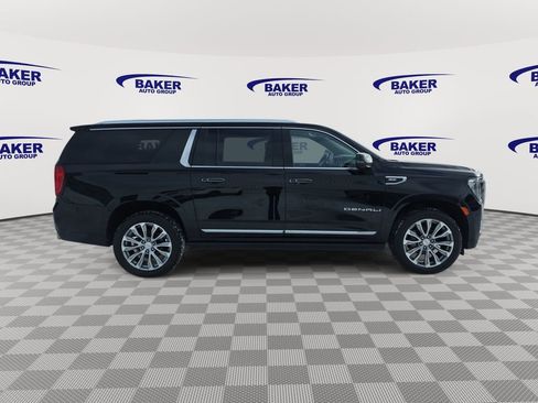 Used 2022 GMC Yukon XL Denali AWD/4WD image 4