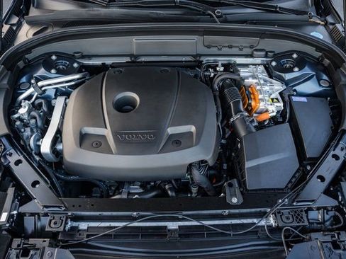 New 2026 Volvo XC60 T8 Ultra w/ Protection Package Premier image 18