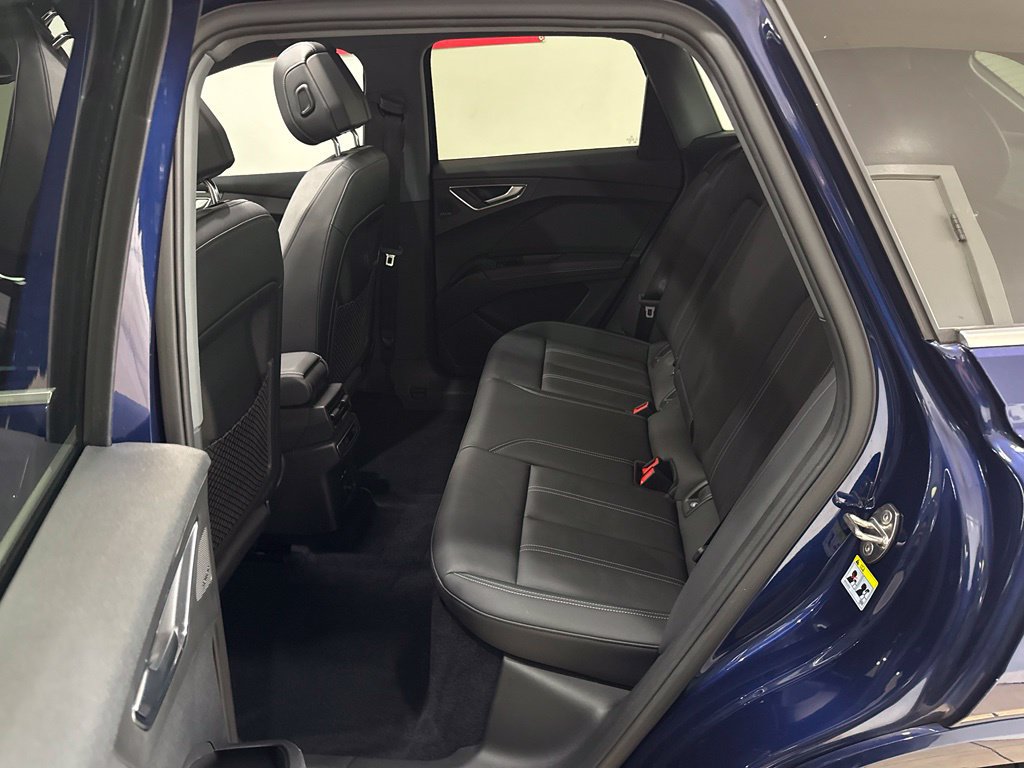 Used 2023 Audi Q4 e-tron Prestige AWD/4WD image 19