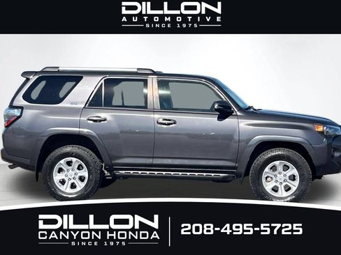 Used 2021 Toyota 4Runner SR5 Premium w/ Moonroof Package AWD/4WD image 33