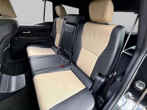 Used 2024 Lexus GX 550 AWD/4WD image 27