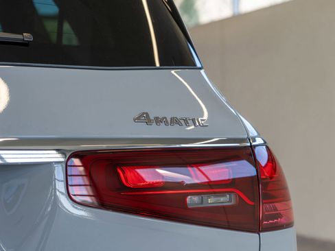 New 2026 Mercedes-Benz GLS 450 4MATIC image 24