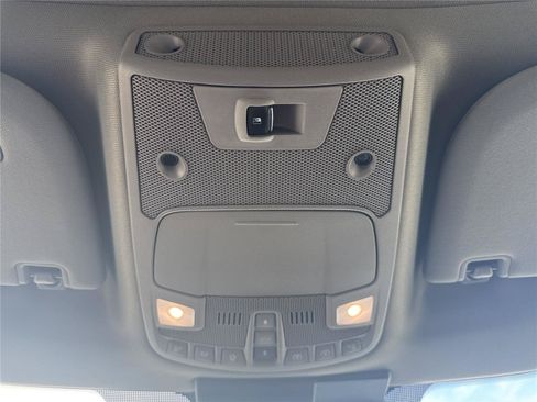 Used 2019 Ford F150 Lariat w/ Equipment Group 502A Luxury AWD/4WD image 30