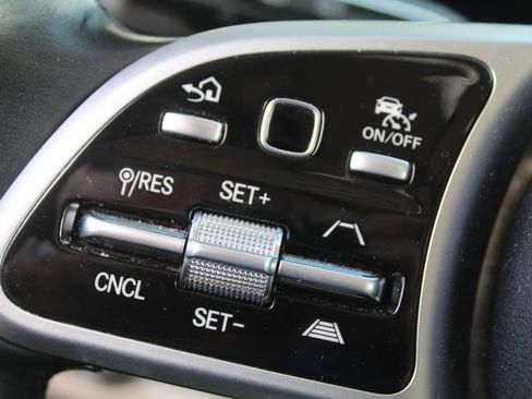 Used 2021 Mercedes-Benz GLE 350 4MATIC image 28