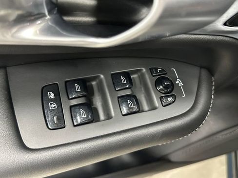 Used 2024 Volvo XC90 B6 Ultimate w/ Lounge Package image 29