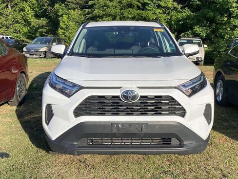 Used 2024 Toyota RAV4 XLE FWD image 2
