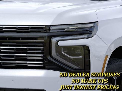 New 2026 Chevrolet Suburban High Country w/ LPO, Illumination Package AWD/4WD image 10