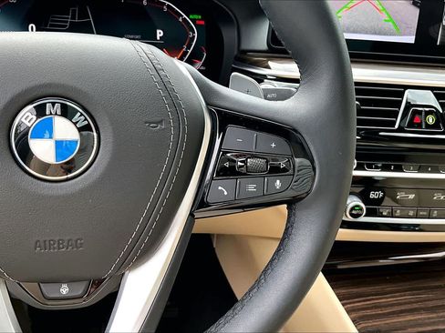 Used 2023 BMW 530i w/ Premium Package RWD image 26