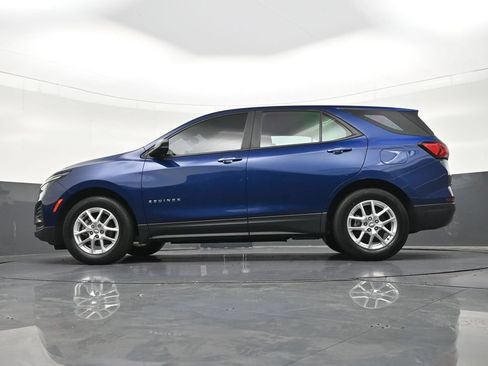 Used 2023 Chevrolet Equinox LS FWD image 24